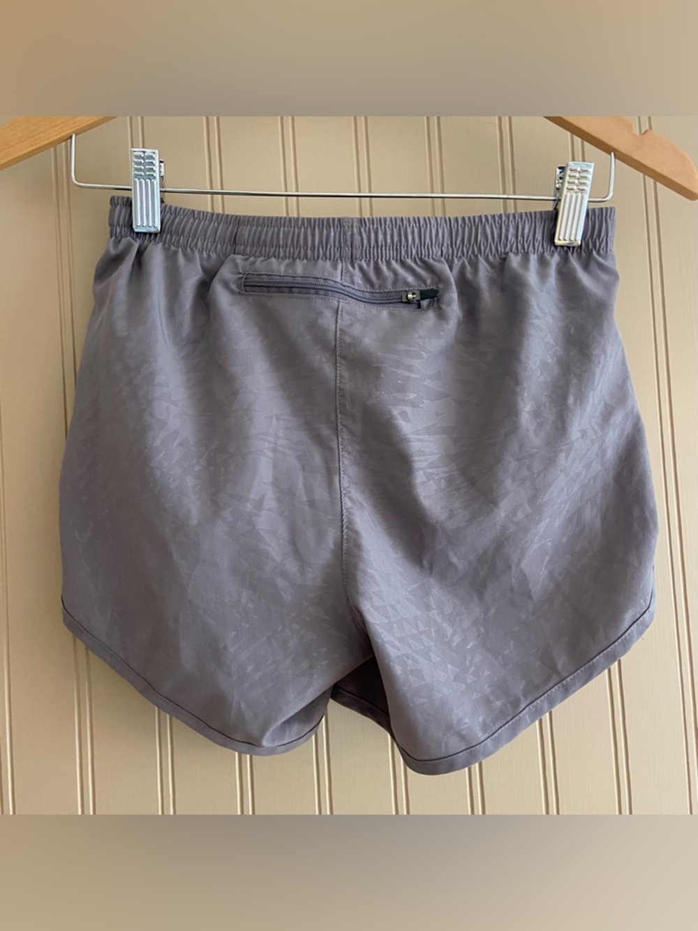 Nike Tempo Modern Embossed Running Shorts Women’s Size small - Picture 4 of 6